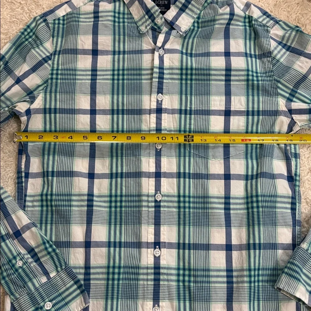 J. CREW FACTORY M Flex Washed Slim Cut blue, green, white button down shirt - Picture 3 of 8